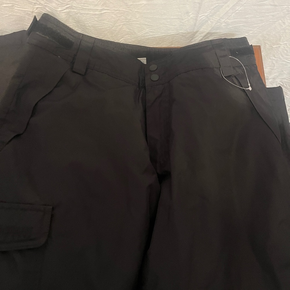 Magellan women’s medium snow pants NWOT